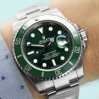Replica Rolex Submariner Hulk (100105CH)